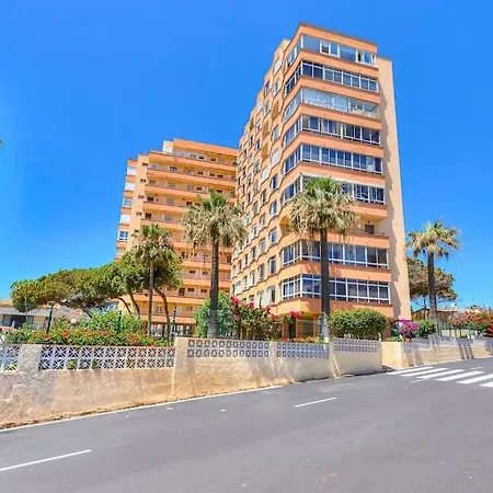Calahonda Brand New Oceanfront Apartment *